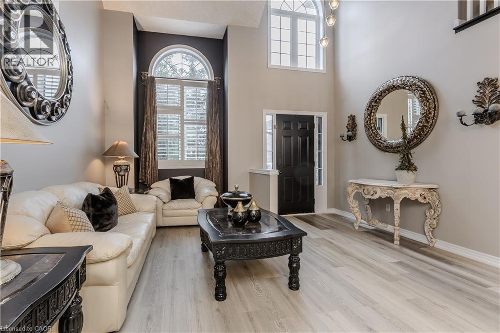 26 Grassyplain Drive, Mount Hope, ON - Indoor Photo Showing Living Room