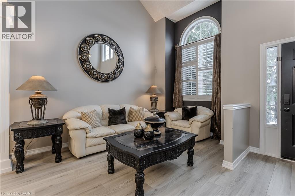 26 Grassyplain Drive, Mount Hope, ON - Indoor Photo Showing Living Room