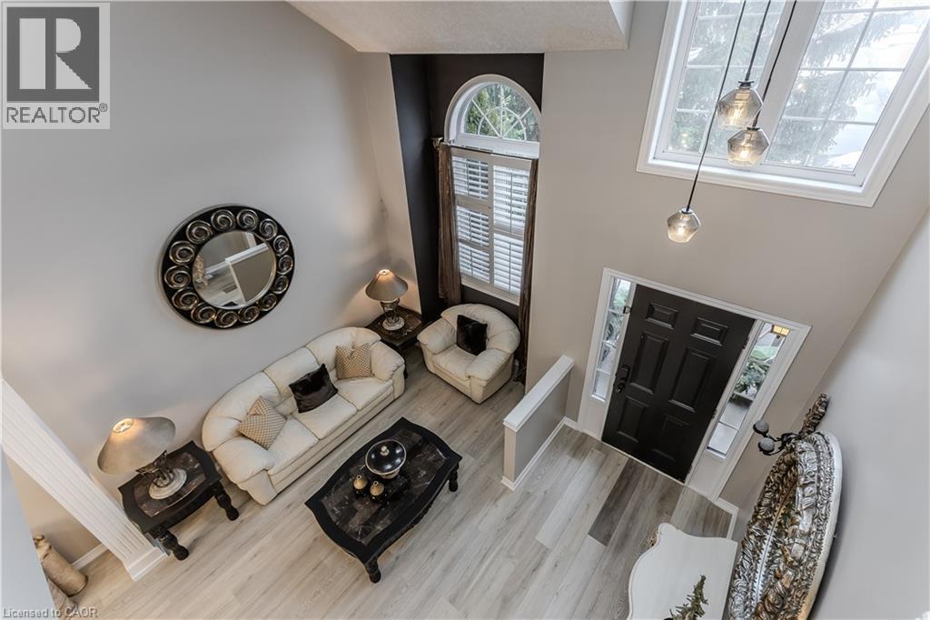 26 Grassyplain Drive, Mount Hope, ON - Indoor Photo Showing Other Room