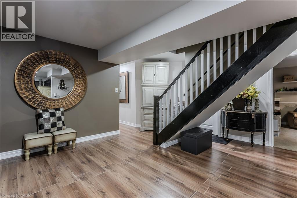 26 Grassyplain Drive, Mount Hope, ON - Indoor Photo Showing Other Room