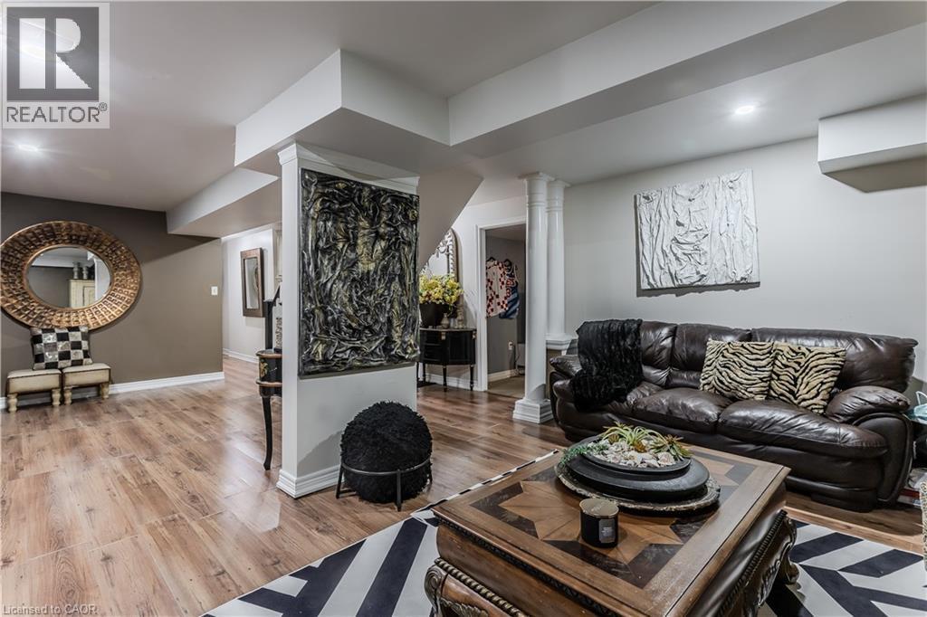 26 Grassyplain Drive, Mount Hope, ON - Indoor Photo Showing Living Room