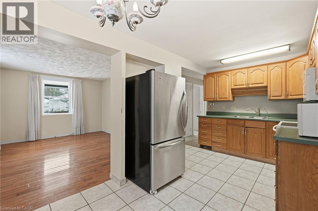 92 Gary Avenue, Hamilton, ON - Indoor Photo Showing Kitchen With Double Sink