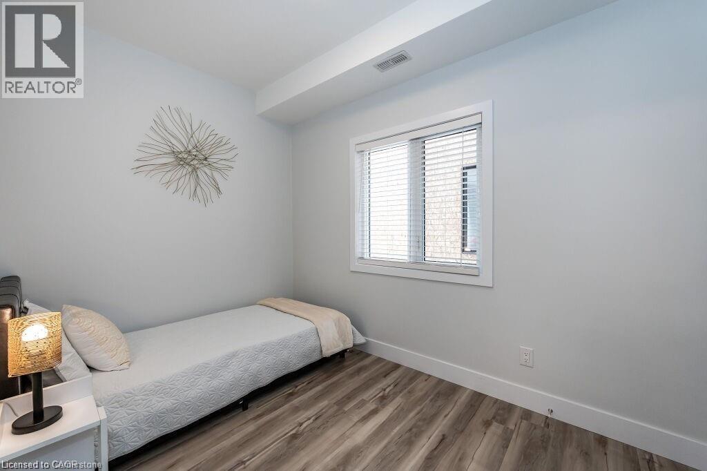 498 Karn Street, Kitchener, ON - Indoor Photo Showing Bedroom