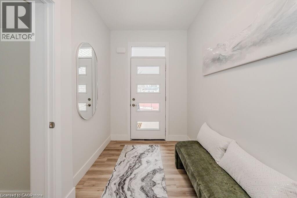 498 Karn Street, Kitchener, ON - Indoor Photo Showing Other Room