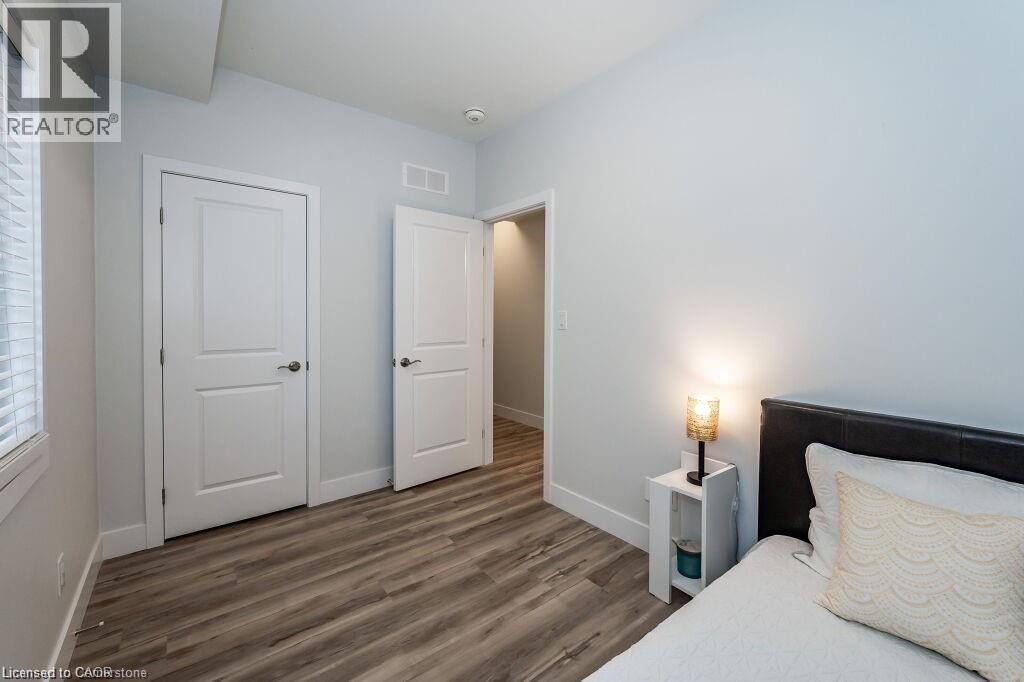 498 Karn Street, Kitchener, ON - Indoor Photo Showing Bedroom