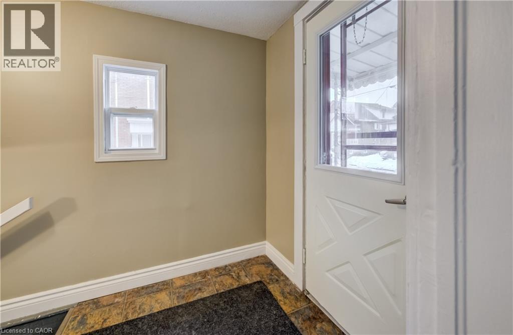 151 Courtland Avenue E, Kitchener, ON - Indoor Photo Showing Other Room