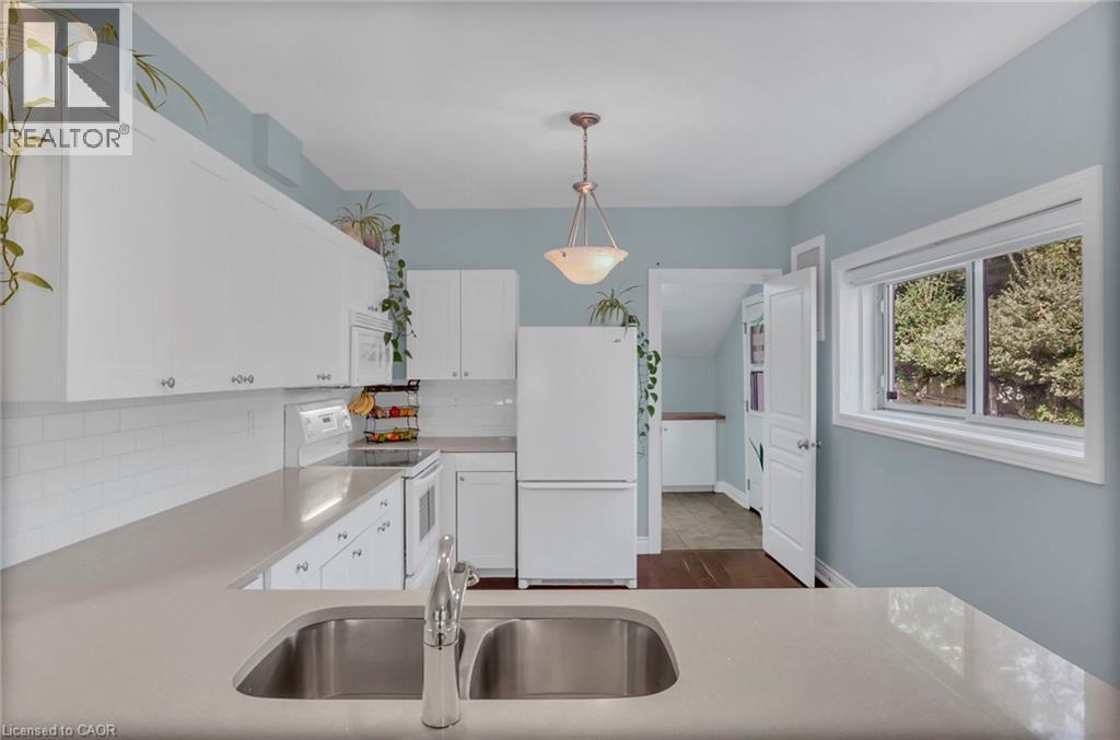 22 Liberty Street, Hamilton, ON - Indoor Photo Showing Kitchen With Double Sink