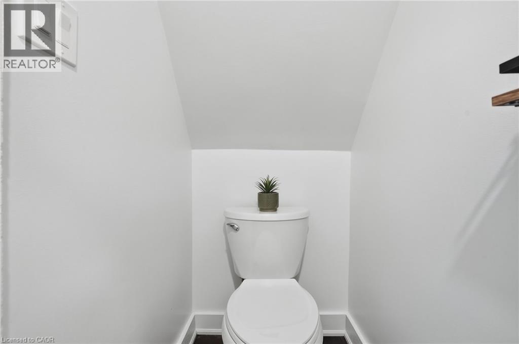 22 Liberty Street, Hamilton, ON - Indoor