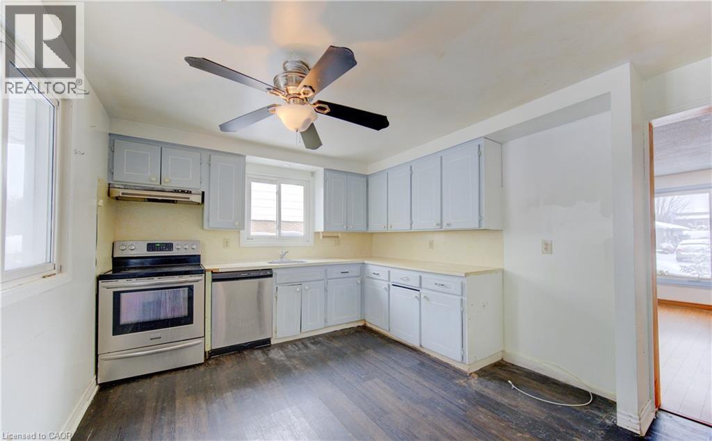 52 Monteagle Crescent, Kitchener, ON - Indoor Photo Showing Kitchen