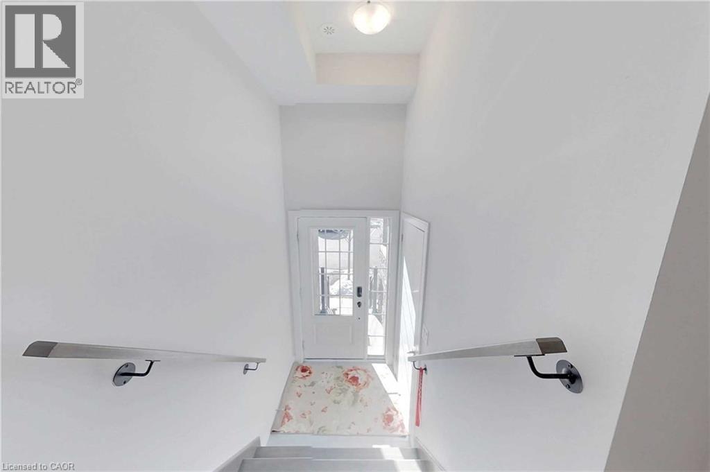 588 Rapids Lane, Mississauga, ON - Indoor Photo Showing Other Room