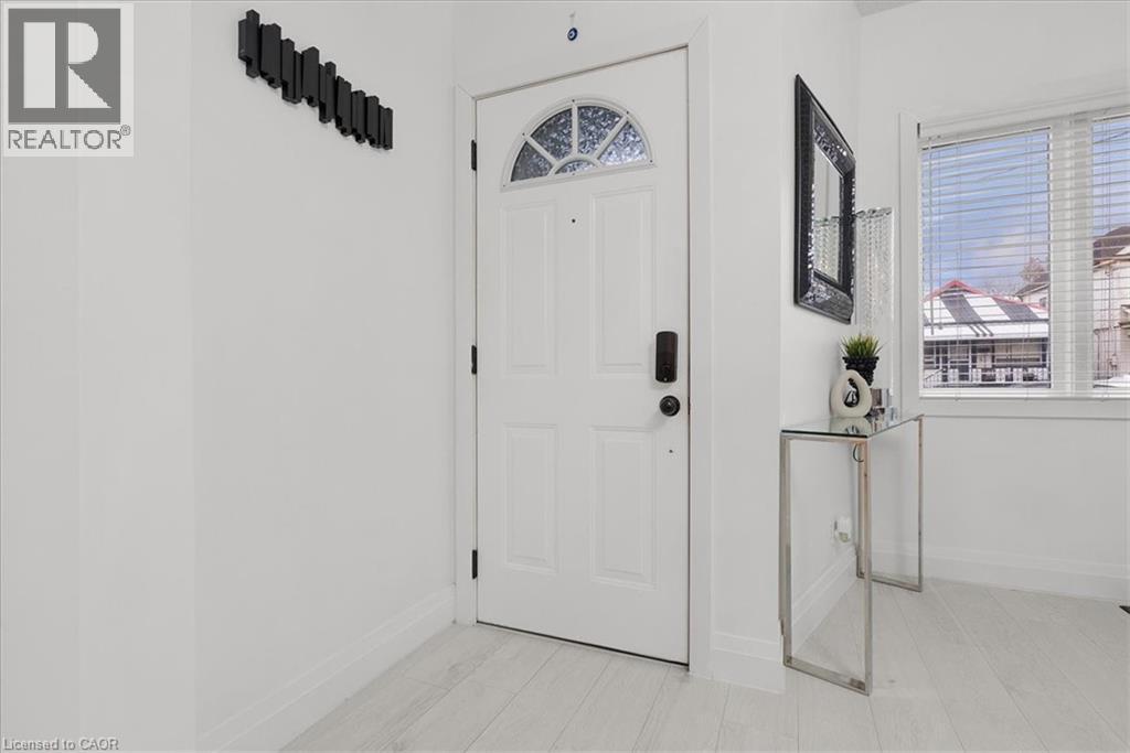 39 Division Street, Hamilton, ON - Indoor Photo Showing Other Room