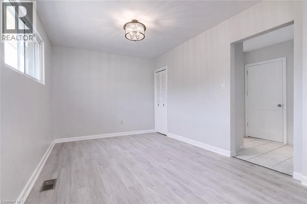 164 West 19Th Street, Hamilton, ON - Indoor Photo Showing Other Room