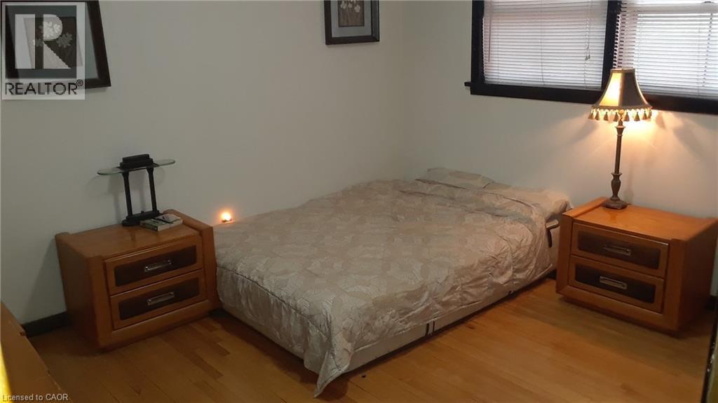 160 Erb Street E, Waterloo, ON - Indoor Photo Showing Bedroom