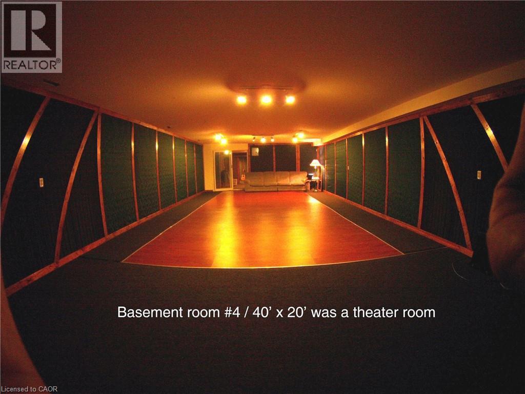 160 Erb Street E, Waterloo, ON - Indoor Photo Showing Other Room