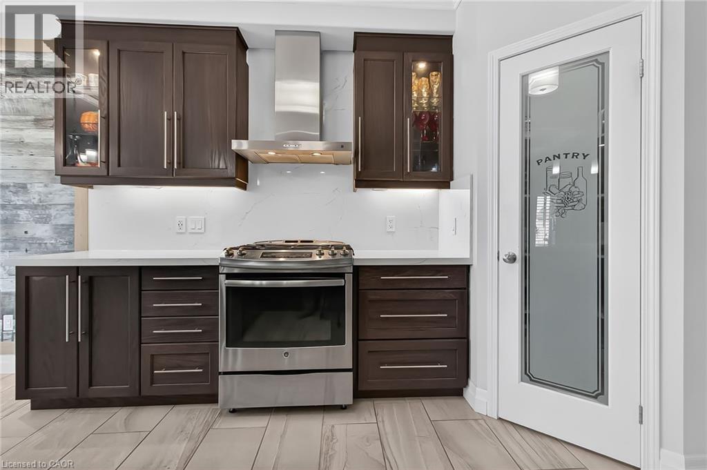 59 Netherwood Road, Kitchener, ON - Indoor Photo Showing Kitchen