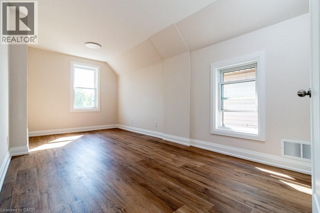 250 Avondale Street, Hamilton, ON - Indoor Photo Showing Other Room