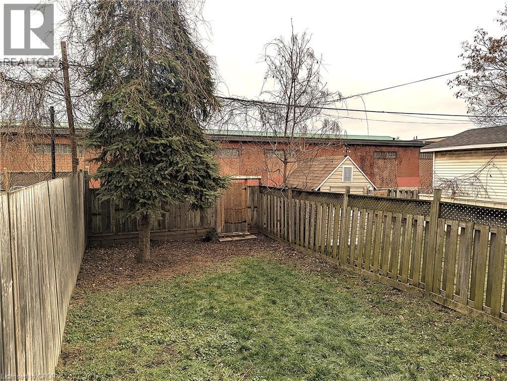 250 Avondale Street, Hamilton, ON - Outdoor