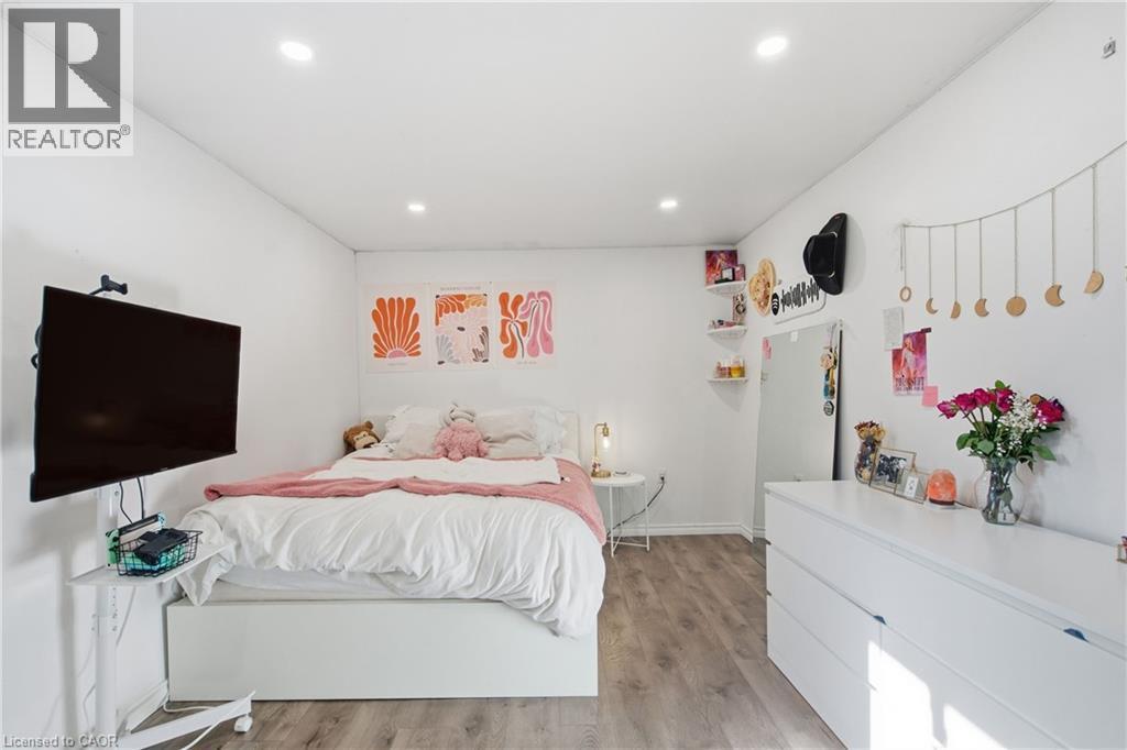 37 Fairgrounds Drive, Binbrook, ON - Indoor Photo Showing Bedroom
