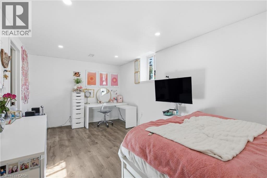 37 Fairgrounds Drive, Binbrook, ON - Indoor Photo Showing Bedroom