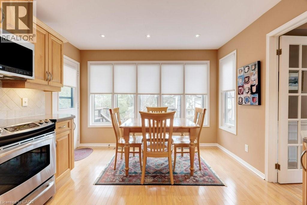 2251 Mansfield Drive, Burlington, ON - Indoor