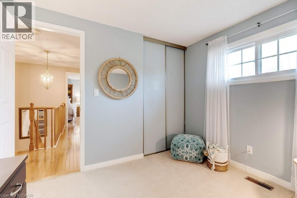 2251 Mansfield Drive, Burlington, ON - Indoor