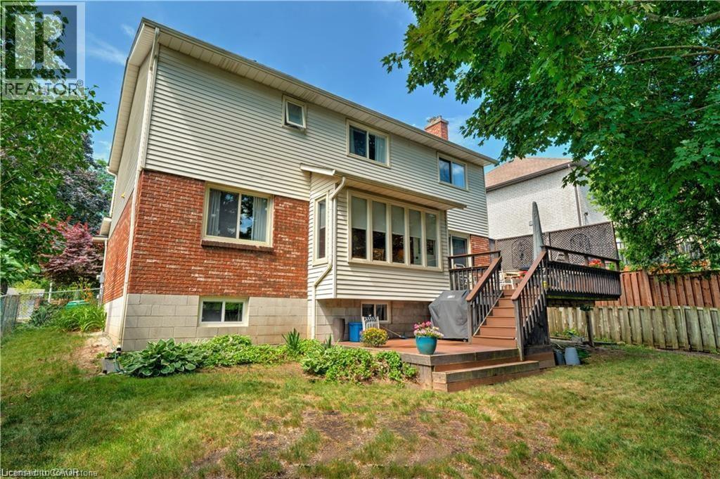2251 Mansfield Drive, Burlington, ON - Outdoor
