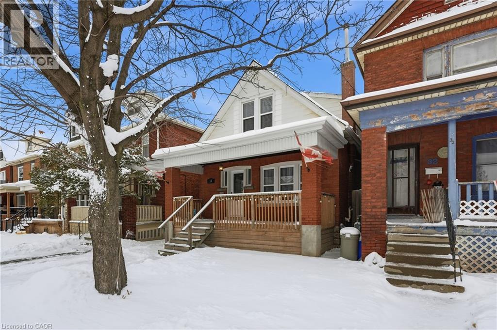 34 Balsam Avenue N, Hamilton, ON - Outdoor