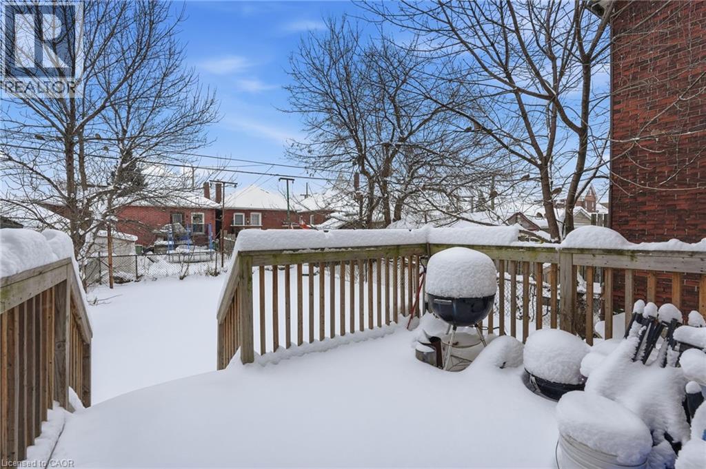 34 Balsam Avenue N, Hamilton, ON - Outdoor