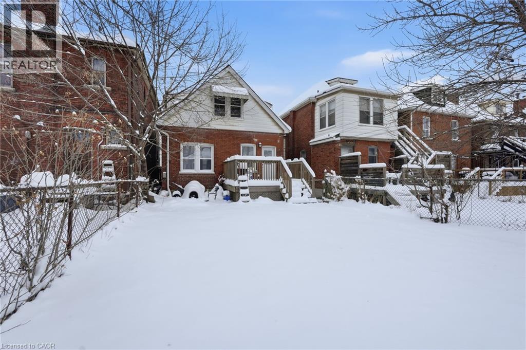 34 Balsam Avenue N, Hamilton, ON - Outdoor