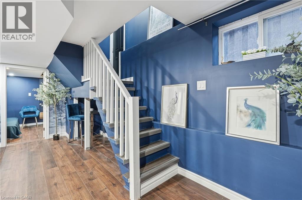 305 Cannon Street E, Hamilton, ON - Indoor Photo Showing Other Room