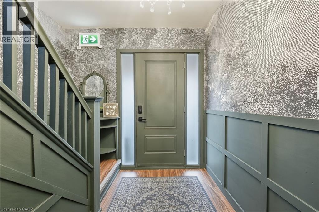 305 Cannon Street E, Hamilton, ON - Indoor Photo Showing Other Room