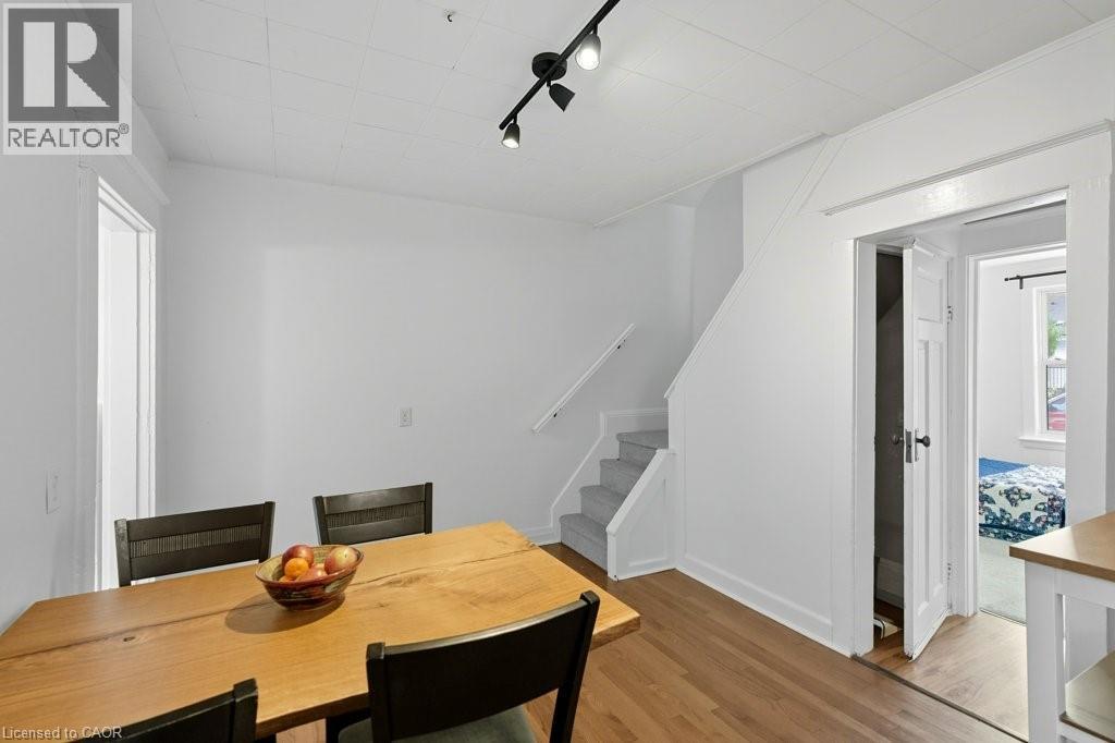 159 Hope Avenue, Hamilton, ON - Indoor Photo Showing Dining Room