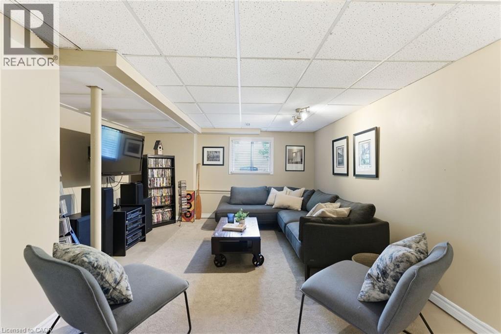 2163 Winding Way, Burlington, ON - Indoor