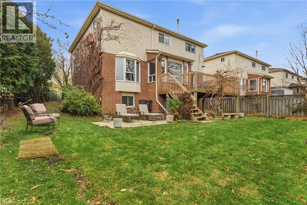 2163 Winding Way, Burlington, ON - Outdoor