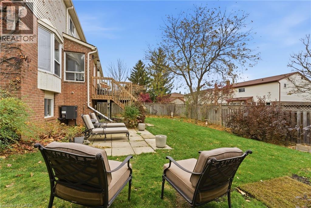2163 Winding Way, Burlington, ON - Outdoor