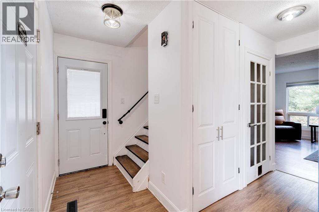 2261 Leominster Drive, Burlington, ON - Indoor Photo Showing Other Room