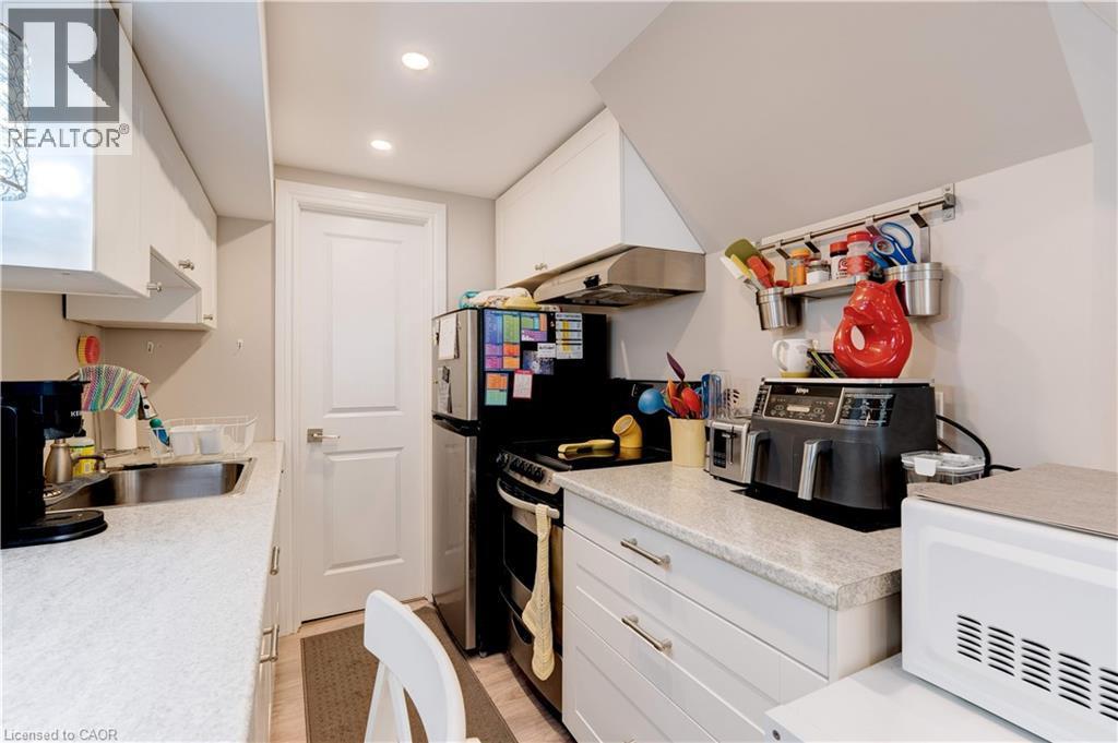 2261 Leominster Drive, Burlington, ON - Indoor