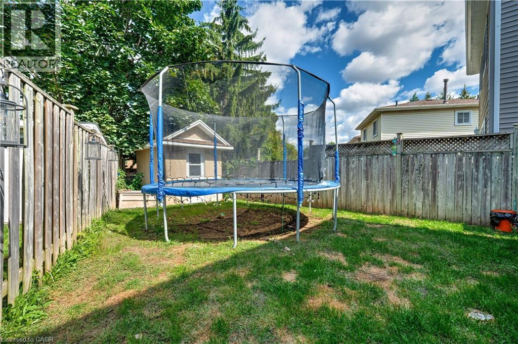 2261 Leominster Drive, Burlington, ON - Outdoor