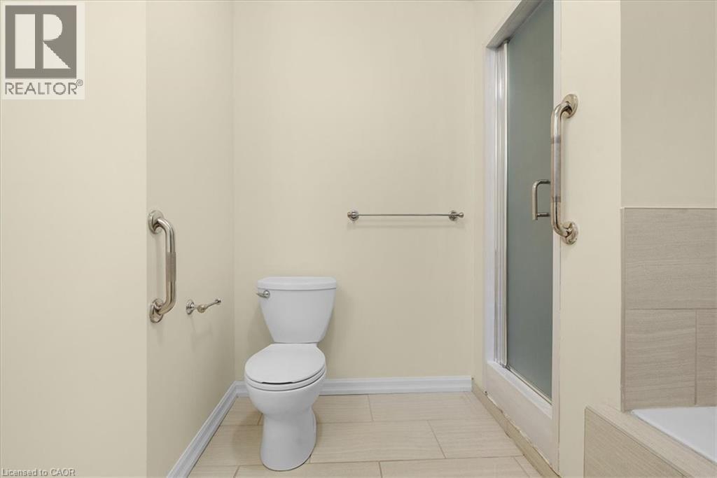 Ensuite Full 5 piece bathroom featuring double vanity, a bath & separate shower - 90 Westlawn Drive, Hamilton, ON - Indoor Photo Showing Bathroom