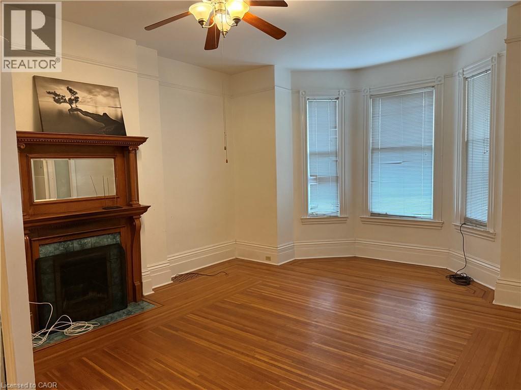 105 Wellington Street S, Hamilton, ON - Indoor Photo Showing Other Room