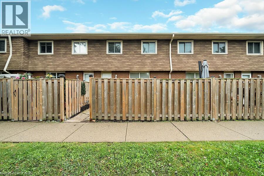 1015 Upper Gage Avenue Unit# 4, Hamilton, ON - Outdoor