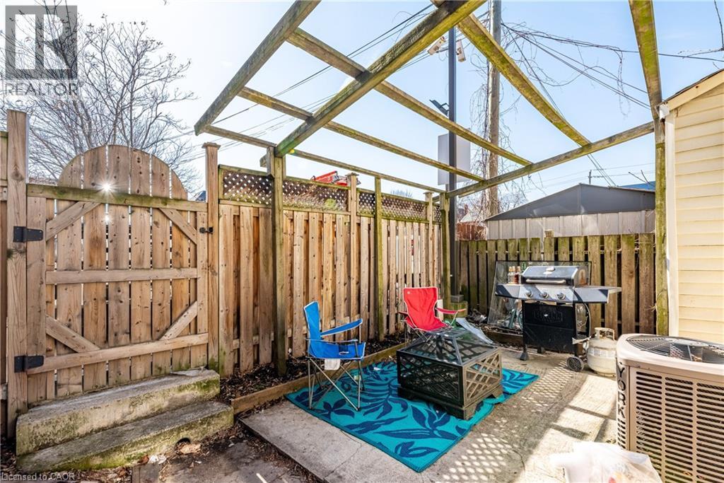 55 Cannon Street W, Hamilton, ON - Outdoor