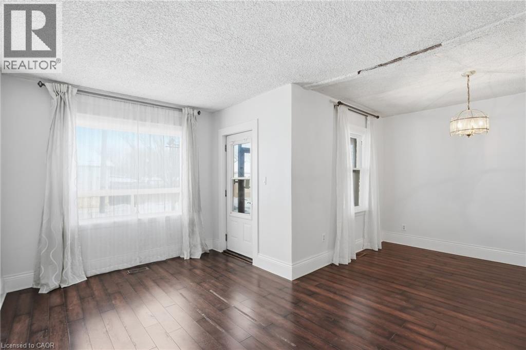 246 Cope Street, Hamilton, ON - Indoor Photo Showing Other Room