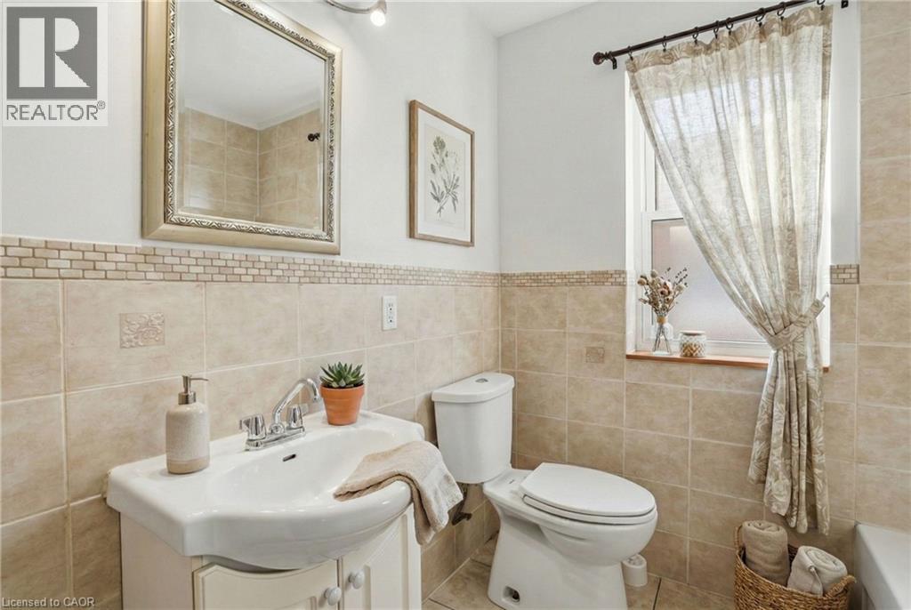 Virtually Staged - 246 Cope Street, Hamilton, ON - Indoor Photo Showing Bathroom