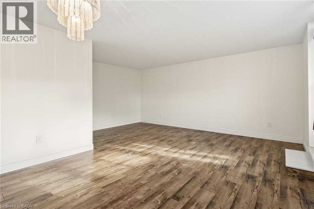 700 Dynes Road Unit# 616, Burlington, ON - Indoor Photo Showing Other Room