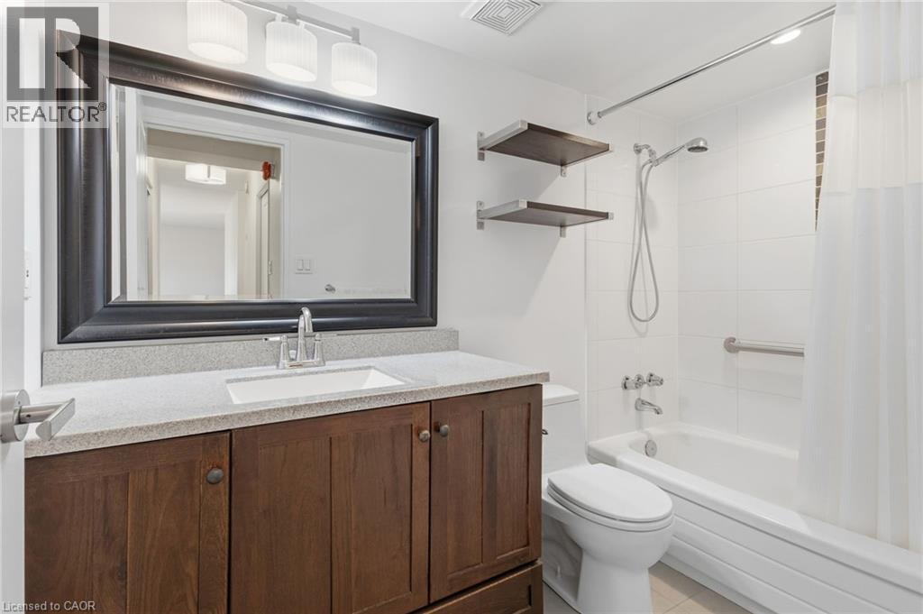 700 Dynes Road Unit# 616, Burlington, ON - Indoor Photo Showing Bathroom