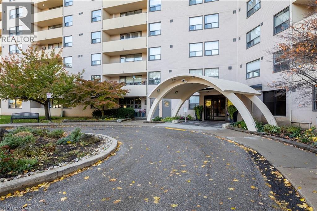 700 Dynes Road Unit# 616, Burlington, ON - Outdoor With Balcony With Facade