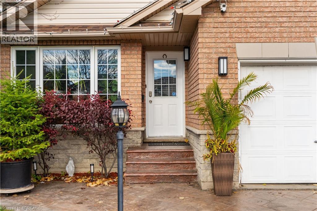 6 Bridgette Drive, Hamilton, ON - Outdoor With Exterior