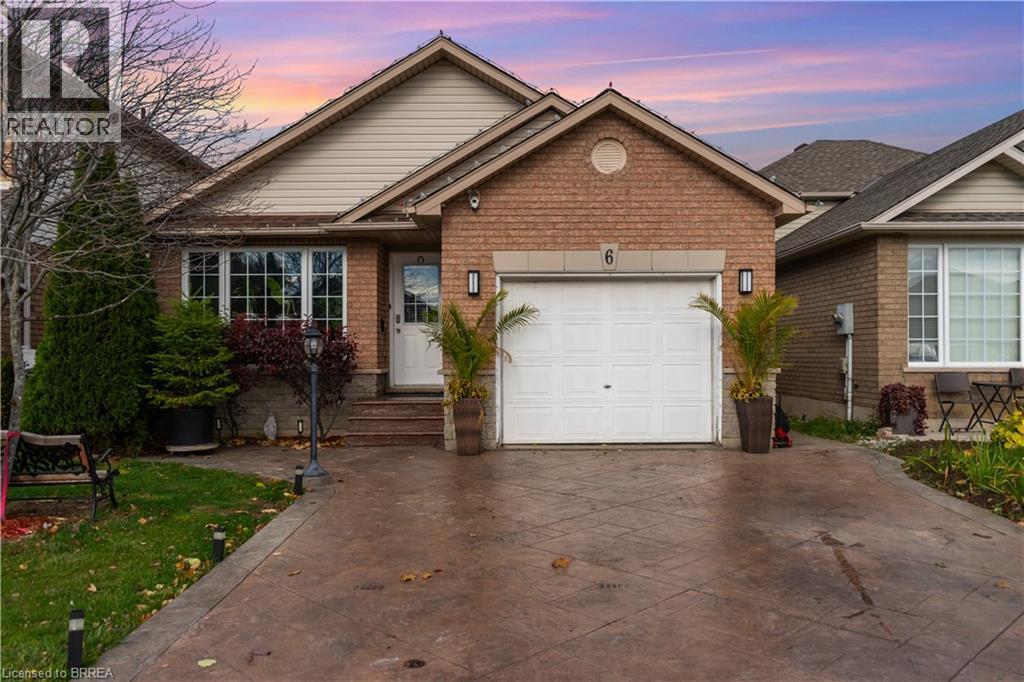 6 Bridgette Drive, Hamilton, ON - Outdoor