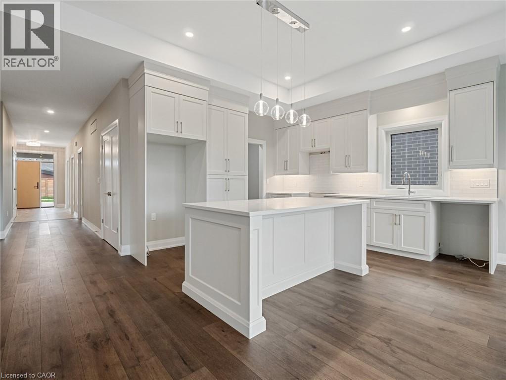 149 Willowbrook Drive, Welland, ON - Indoor Photo Showing Kitchen